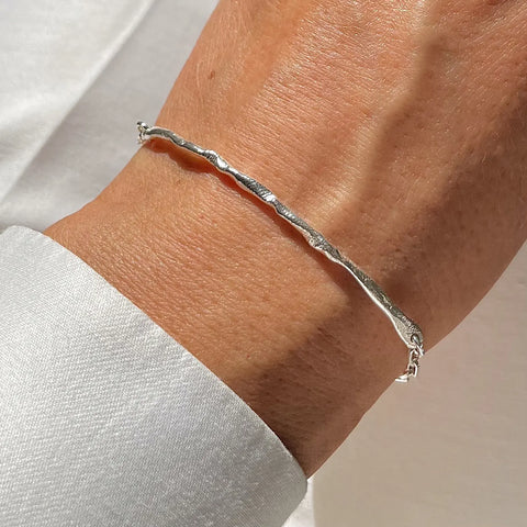 THIK HAND CRAFTED silver apyrankė
