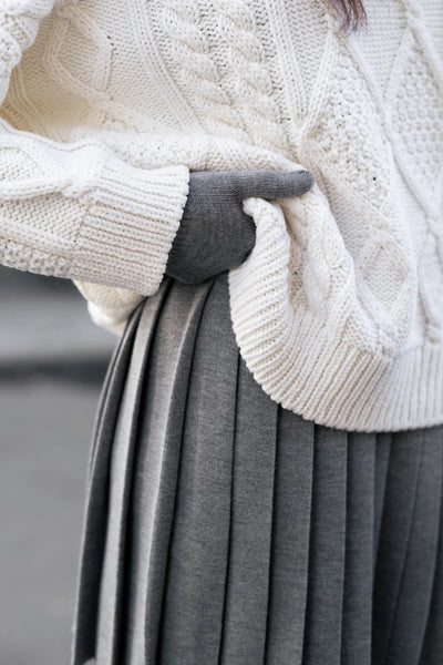 Nonna 100% merino vilnos megztinis su pynėmis balta