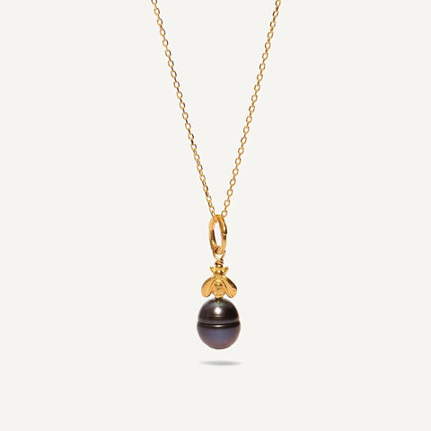 Lucky B e e dark pearl 24K gold plated kaklo papuošalas