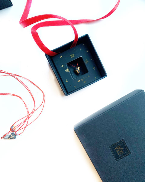 Juodas porcelianinis mini širdelės pakabukas "MINI BLACK SILVER LOVER"