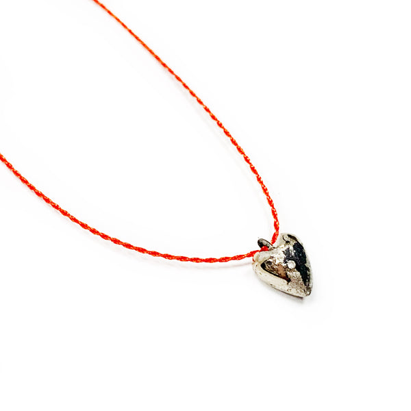 Juodas porcelianinis mini širdelės pakabukas "MINI BLACK SILVER LOVER"