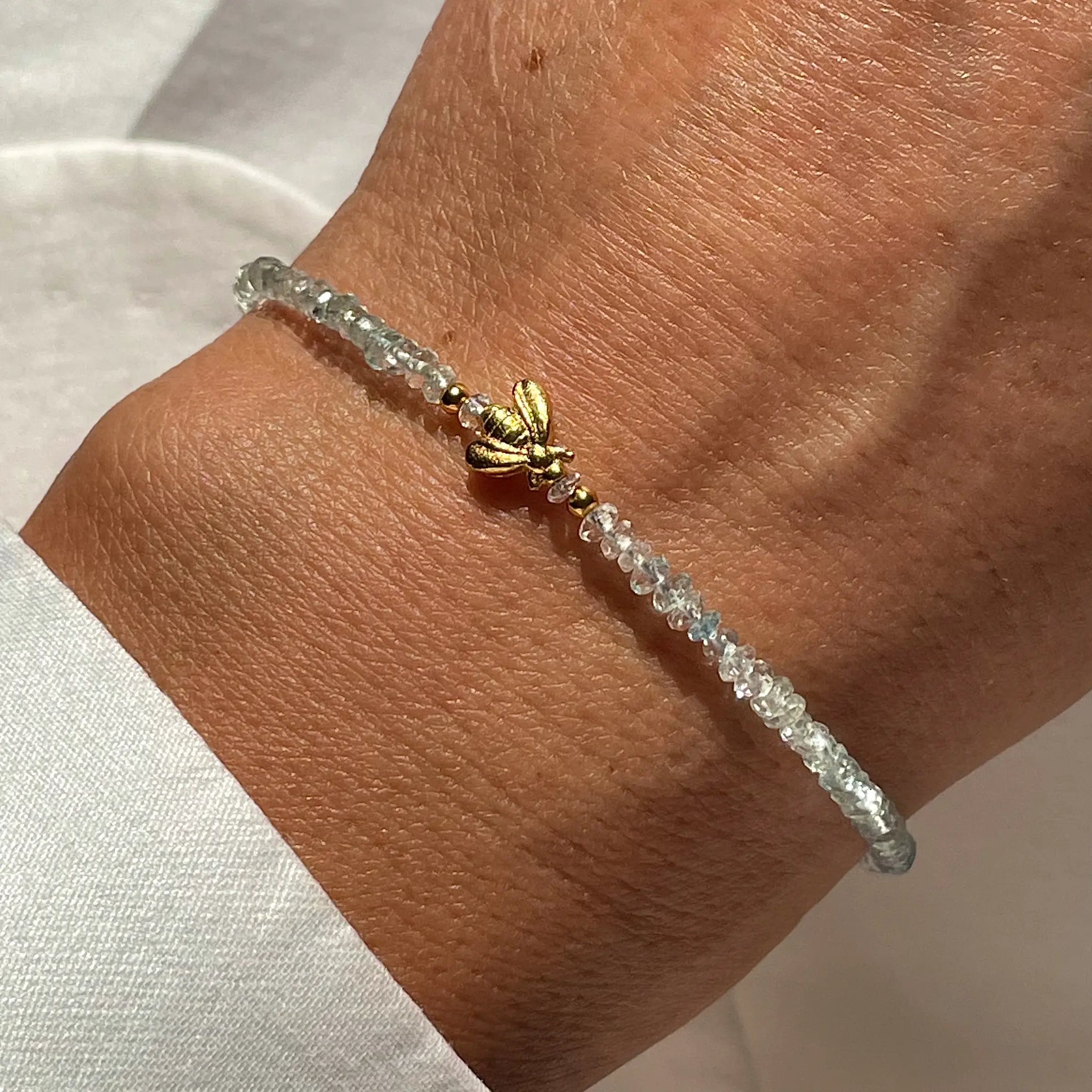 AQUAMARINE BEE 24K gold plated apyrankė