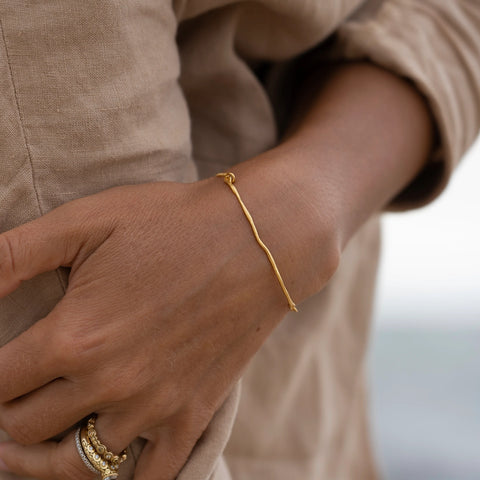 THIN HAND CRAFTED 24K gold plated apyrankė