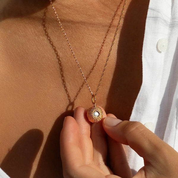 H i d e FRESHWATER mini grey pearl 24K gold plated kaklo papuošalas