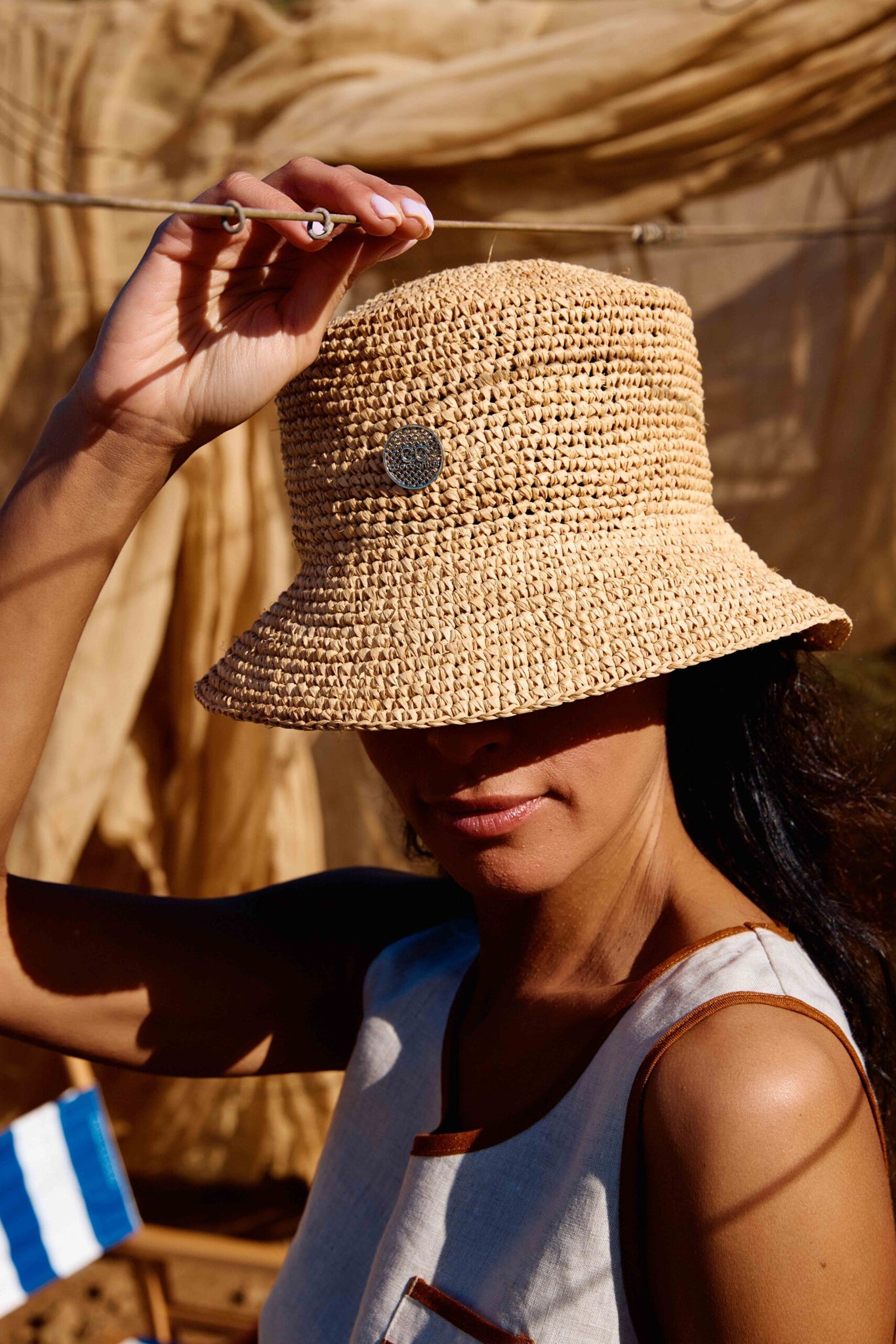 Bucket skrybelė raffia