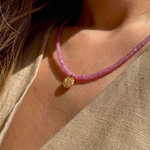 PINK SAPPHIRE 24K gold plated kaklo papuošalas