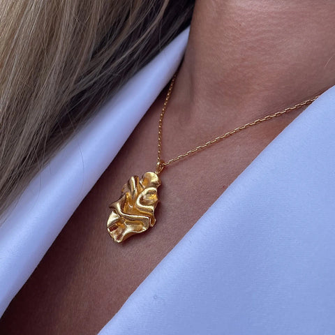 STORMY OCEAN 24K gold plated kaklo papuošalas