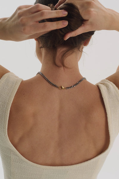 Masyvi grandinėlė su barokiniu perlu