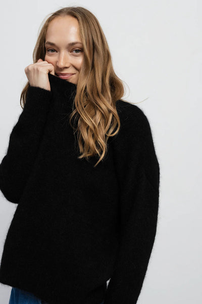 CHLOE megztinis juoda