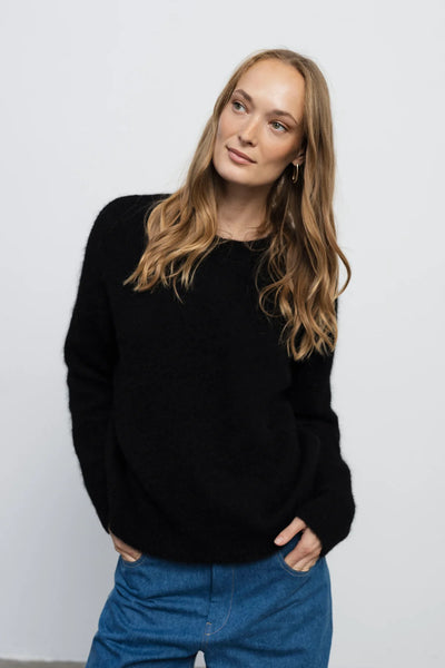 CHLOE megztinis juoda