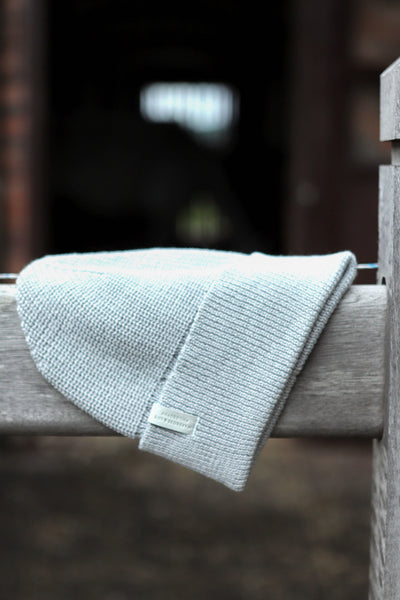 „Cosy vibes only“ merino vilnos kepurė