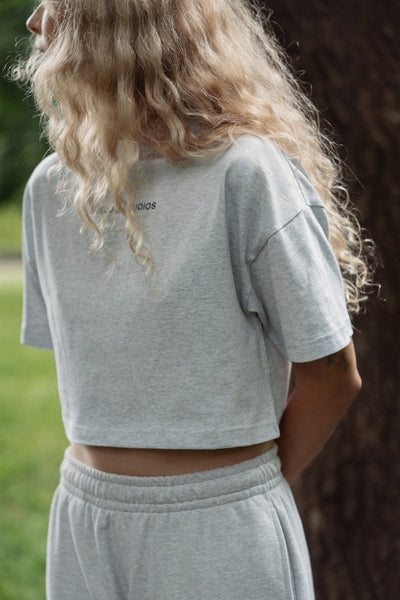 Oversize Crop Top - Šviesiai Pilka