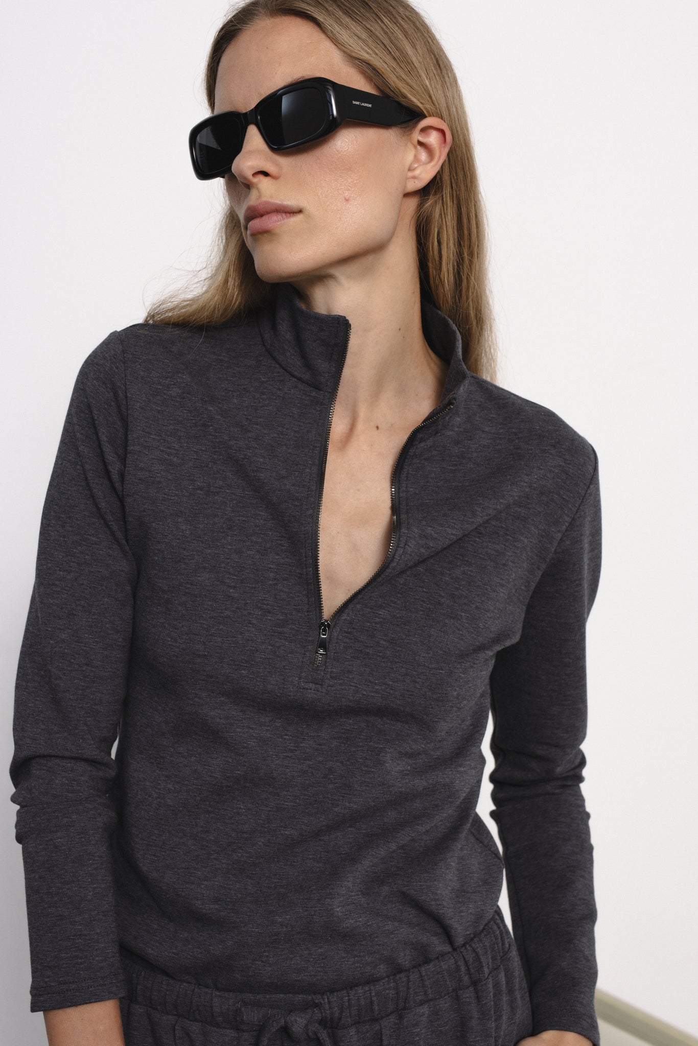 Demi palaidinė su užtrauktuku