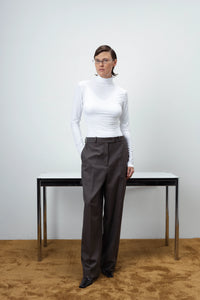 Pleated straight taupe kelnės