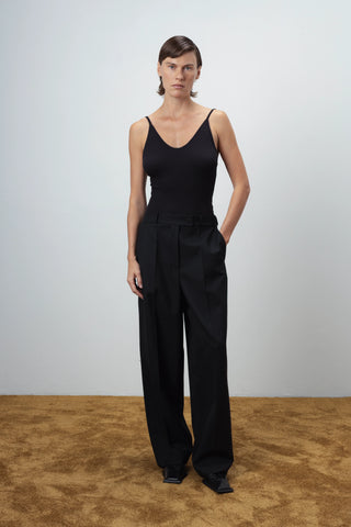 Pleated straight black kelnės