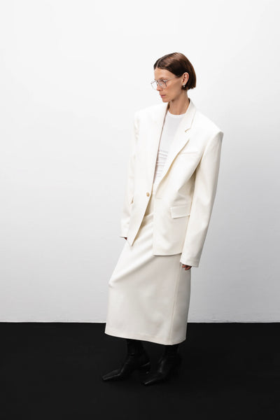 Broad-shoulder suit vanilla švarkas