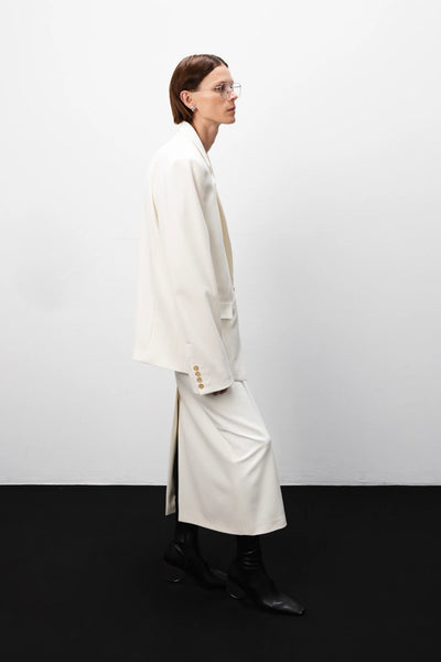 Broad-shoulder suit vanilla švarkas