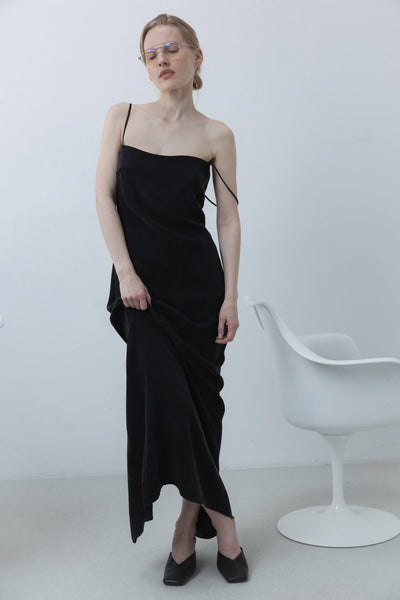 Long minimal slip black suknelė