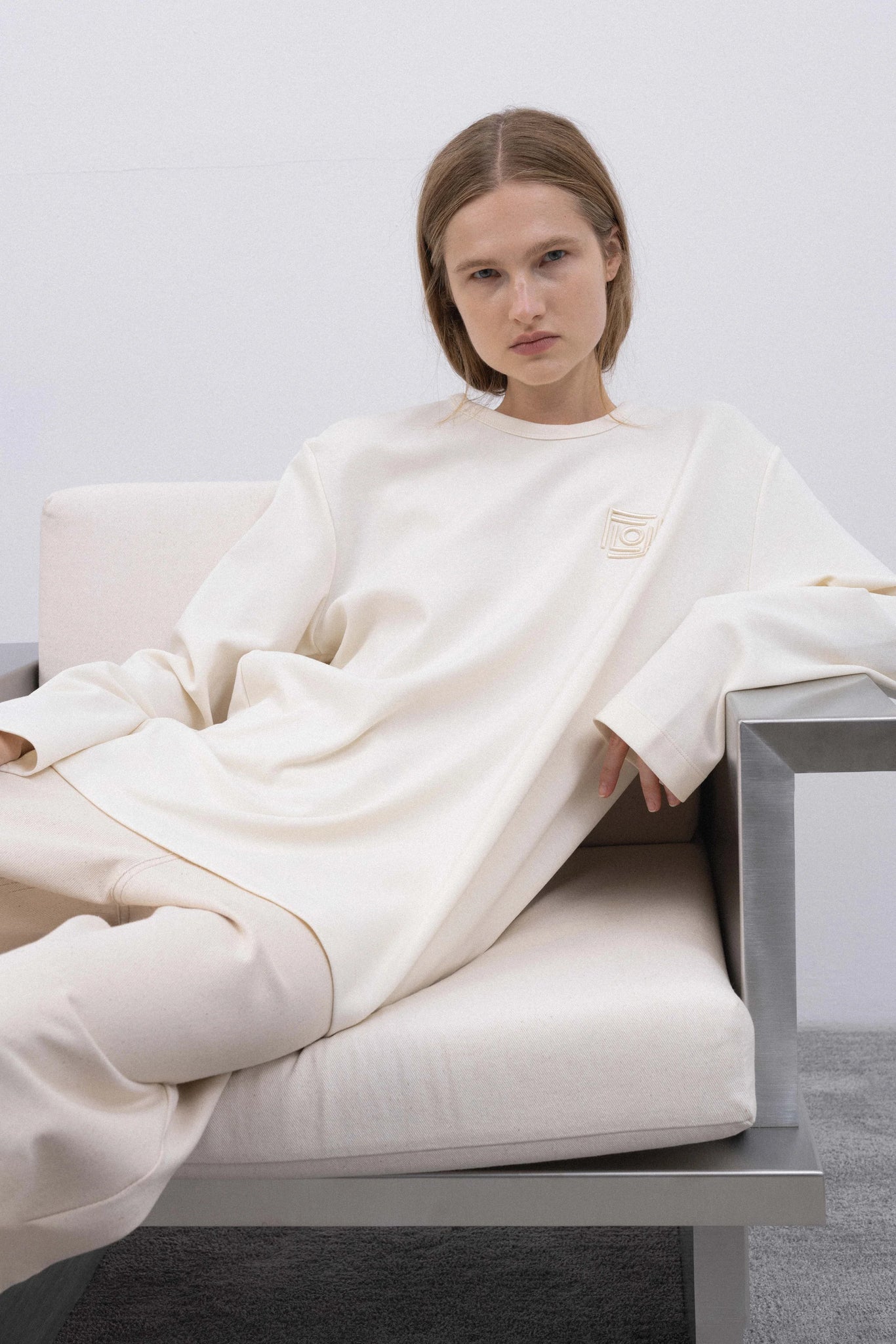 Monogram off-white palaidinė