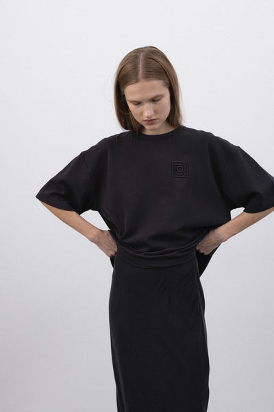 Monogram black marškinėliai