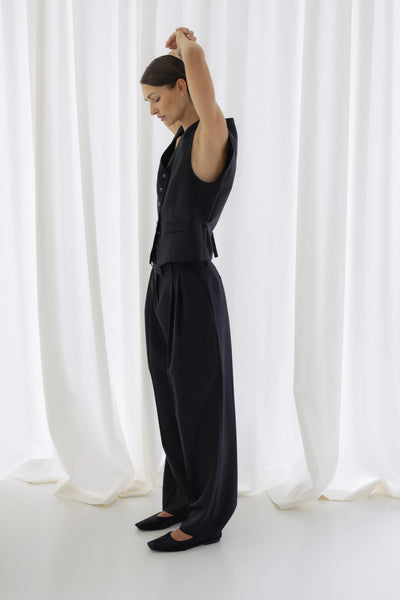 Pleated wide suit black kelnės