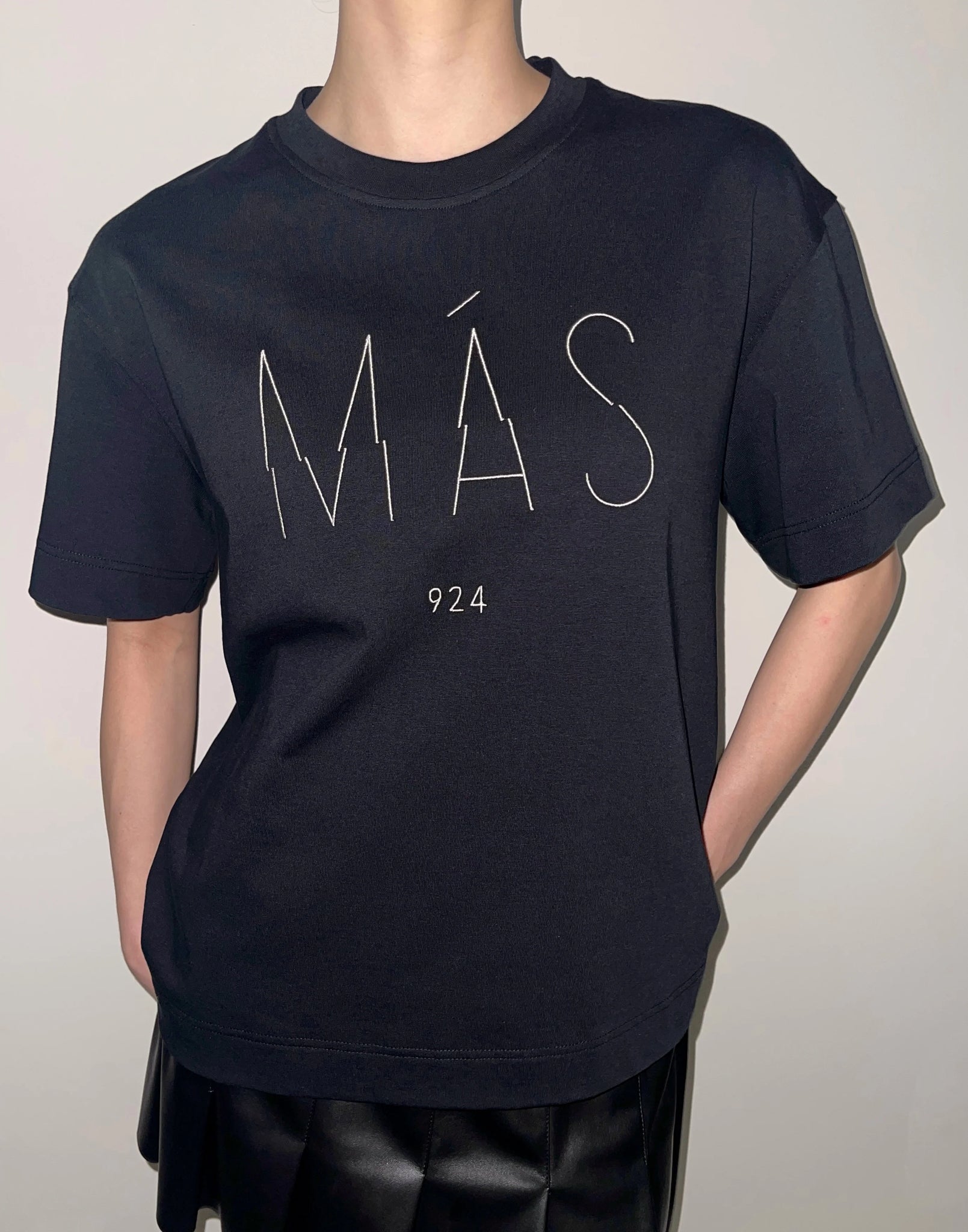 Unisex juodi marškinėliai