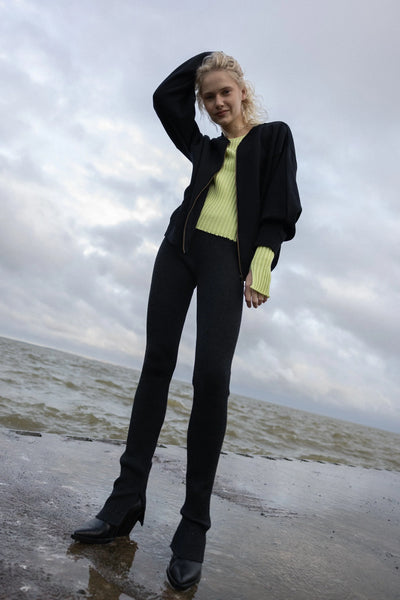 Barra stulpeliu megztos 100% merino vilnos tamprės juoda