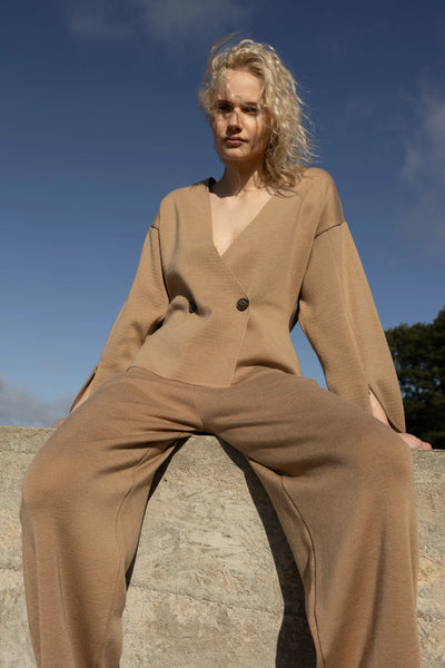 Galante megzta 100% merino švarkas smėlis