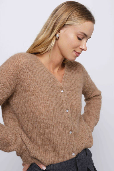 ‘GRETA’ camel brown kardiganas