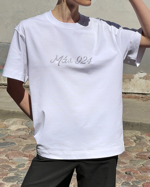 Balti marškinėliai su kristalais