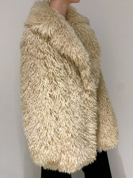 Trumpi kreminiai kailiniai