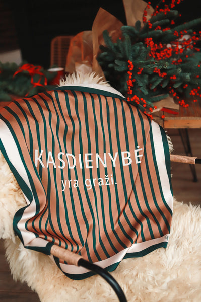 „Kasdienybė yra graži“ skarelė