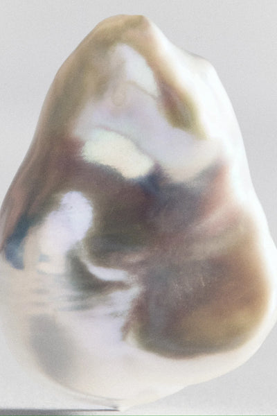 Masyvi grandinėlė su barokiniu perlu