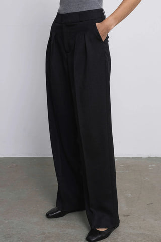 ‘SOPHIE’ black kelnės