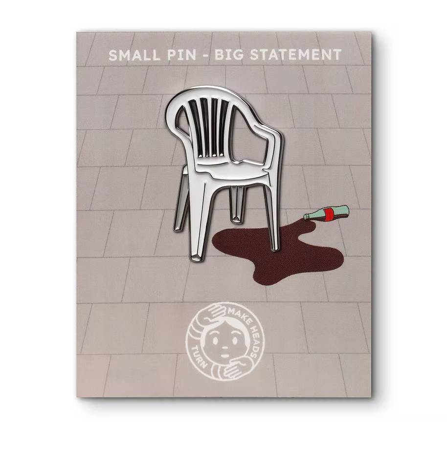 "PLASTIC CHAIR" ženkliukas