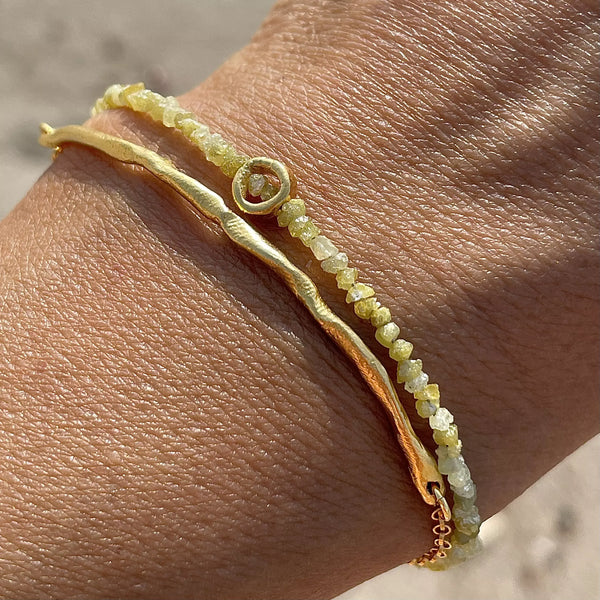 YELLOW RAW DIAMOND CIRCLE 24K gold plated apyrankė