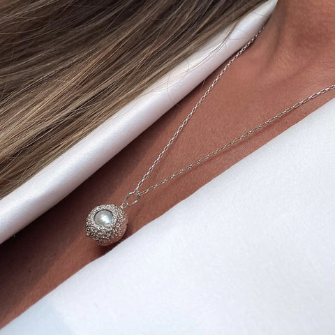 H i d e FRESHWATER grey baroque pearl silver kaklo papuošalas