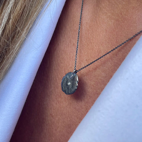 FINGERPRINT diamond oxidised silver small kaklo papuošalas