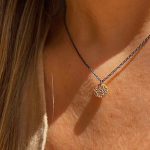 TINY 24K gold plated/oxidised silver kaklo papuošalas