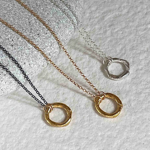SMALL FINGERPRINT CIRCLE 24K gold plated/oxidised silver kaklo papuošalas