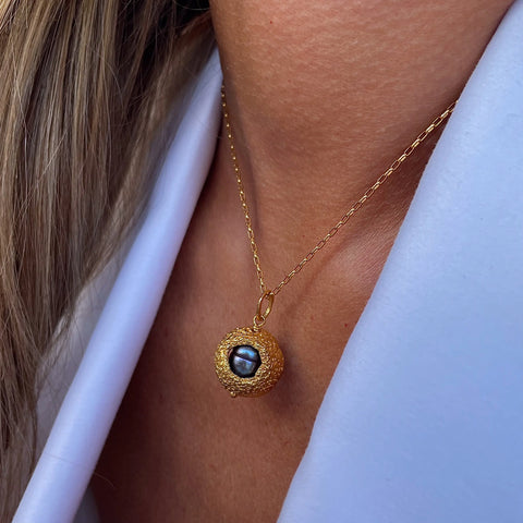 H i d e FRESHWATER dark pearl 24K gold plated/oxidised silver kaklo papuošalas