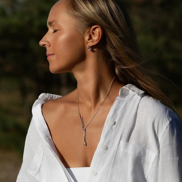 L o v e hook silver kaklo papuošalas