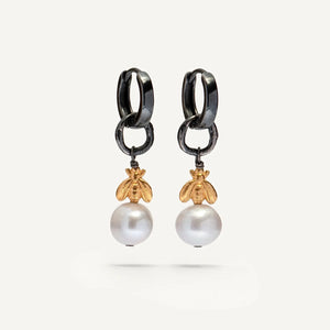 Lucky B e e mini grey pearl oxidised silver auskarai