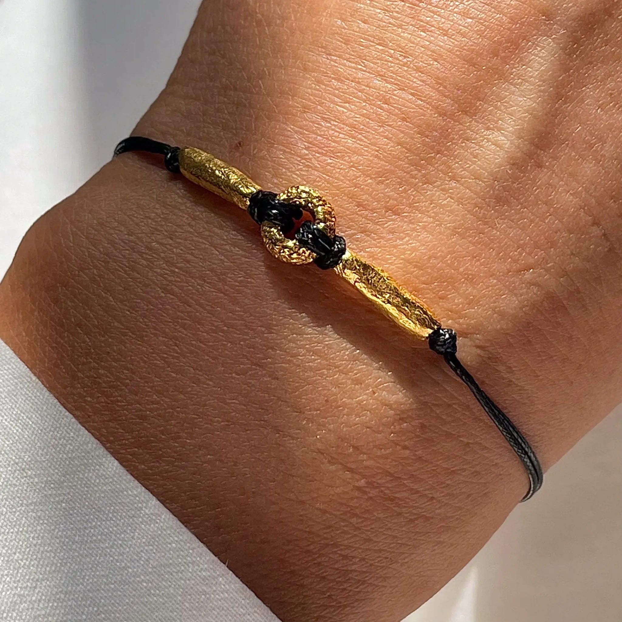 SILK THREAD 24K gold plated apyrankė