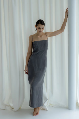 Long minimal slip grey suknelė