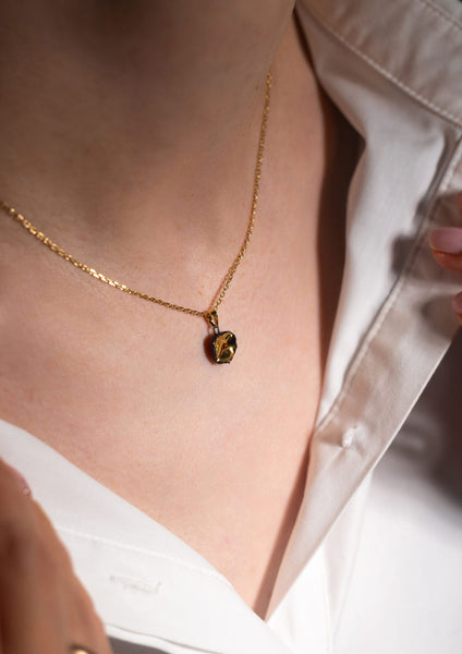 Kaklo papuošalas – BLACK MATTER SMALL GOLD