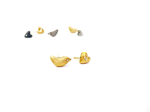 Juodi porcelianiniai auskarai GOLDEN BIRD AND IT LOVE