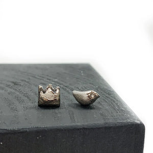Juodi porcelianiniai auskarai SILVER BIRD AND IT CROWN