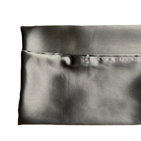 Kapučino – metalo spalvos šilkinis pagalvės užvalkalas