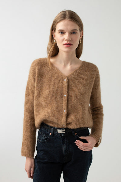 ‘GRETA’ camel brown kardiganas